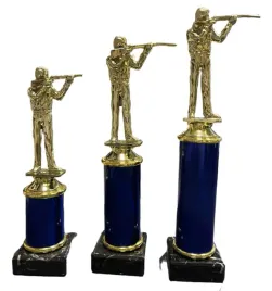 komplet-pucharow-strzeleckich-bron-dluga-karabin-kcz-25-23-20-cm-opis