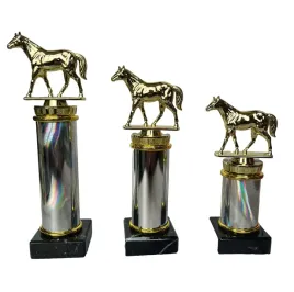 komplet-3-jezdzieckich-kon-zawody-podkowa-opis