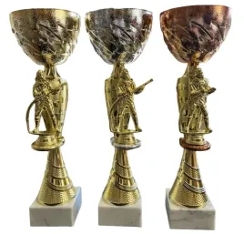 strazactwo-komplet-pucharow-strazak-sikawka-36-cm-figurka-tabliczka-gratis