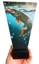szczupak-statuetka-szklana-23-cm-dowolny-opis-trofeum-wedkarskie
