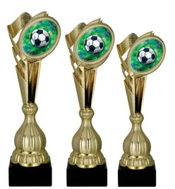 zestaw-pucharow-pilkarskich-2025-opis-37-33-31-cm-pilka-nozna-futbol