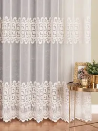 firana-biala-ze-zlota-nitka-hafty-elegancka-markizeta-z-tasma-sz-360x250