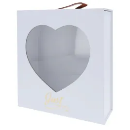 bialy-flowerbox-na-kwiaty-torebka-prezentowa-na-komunie-slub-dzien-matki