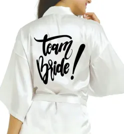 szlafrok-satynowy-bialy-wieczor-panienski-team-bride-rozne-wzory