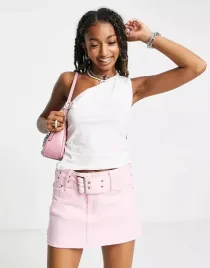 weekday-bluzka-damska-biala-asymetryczna-s-vab