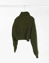 i-saw-it-first-krotki-sweter-damski-z-golfem-m-vad