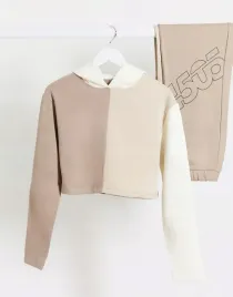 krotka-damska-bluza-z-kapturem-kaptur-42-1zns