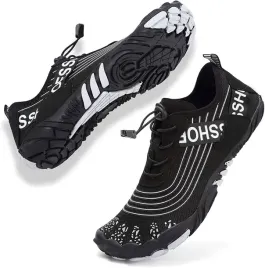 buty-do-wody-na-lato-czarne-z-zapieciem-z-napisami-45-zic