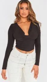 prettylittlething-bluzka-z-dlugim-rekawem-32-egi
