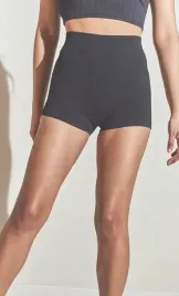 prettylittlething-spodenki-sportowe-czarne-l-ejl