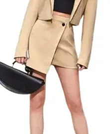 shein-spodnica-mini-prosta-zapinana-bezowa-xs-v3p