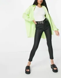 topshop-czarne-spodnie-woskowane-rurki-26-32-1vao