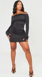 prettylittlething-bluzka-dopasowana-czarna-34-ejj
