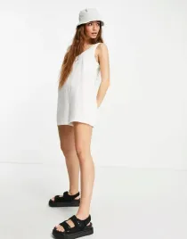 cotton-on-bialy-kombinezon-damski-na-lato-s-1vaq