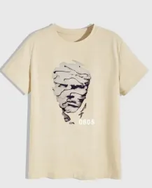 t-shirt-meski-bezowy-prosty-z-nadrukiem-s-v3q