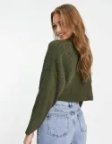 pullandbear-sweter-damski-khaki-krotki-m-m4v-linia-regular