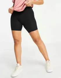 legginsy-dla-niskich-kobiet-krotkie-czarne-30-1xbz