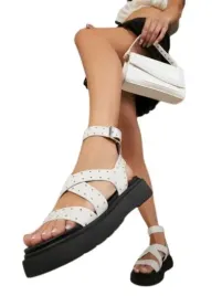 shein-damskie-sandaly-bezowe-na-co-dzien-425-lgo