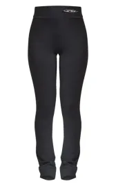 prettylittlething-czarne-spodnie-treningowe-32-m6c