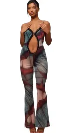 prettylittlething-kombinezon-na-ramiaczkach-34-egh