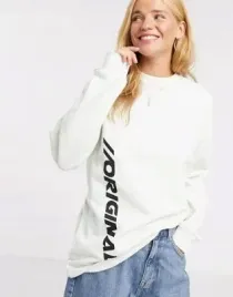 bluza-damska-klasyczna-z-printem-ecru-34-duh
