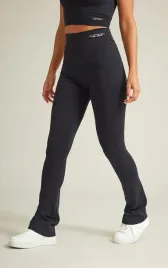 prettylittlething-spodnie-treningowe-czarne-34-m6b