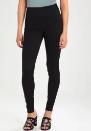 k1o202-pieces-jeansy-damskie-czarne-xs-s00-xs-1s00
