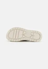 clarks-damskie-skorzane-sandaly-brazowe-355-ztm