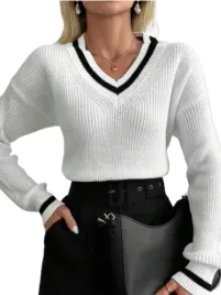 sweter-damski-klasyczny-ecru-na-co-dzien-loh
