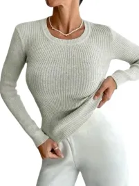 sweter-damski-dopasowany-bezowy-do-bioder-lro