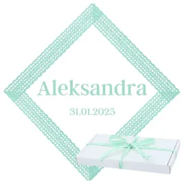 pamiatka-na-chrzest-pudelko-szatka-personalizacja-imie-data-na-chrzciny