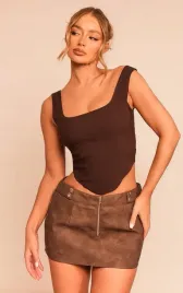 prettylittlething-top-brazowy-damski-gladki-32-ejh