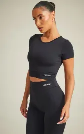prettylittlething-top-sportowy-czarny-32-ejj
