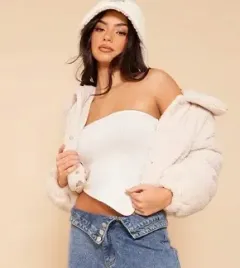 prettylittlething-top-tuba-z-welna-ecru-l-ekj