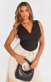 prettylittlething-bluzka-marszczona-gladka-32-ejg
