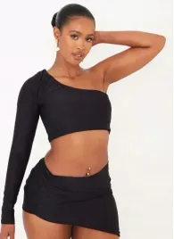prettylittlething-top-na-jedno-ramie-krotki-38-eks