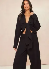 prettylittlething-bluzka-damska-wiazana-32-egf
