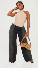 prettylittlething-body-damskie-bezowe-34-eki