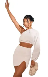 prettylittlething-bluzka-damska-biala-32-egm