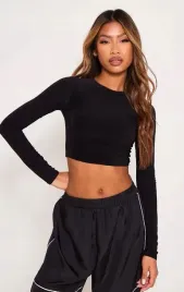 prettylittlething-top-z-dlugim-rekawem-42-egg