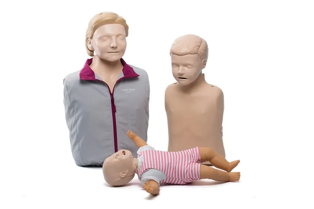 zestaw-fantomow-do-nauki-resuscytacji-laerdal-little-family-qcpr