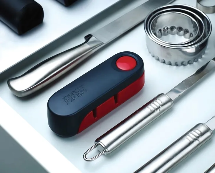 ostrzalka-do-nozy-joseph-joseph-marka-joseph-joseph-rodzaj-ceramiczna