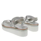 justfab-sandaly-na-platformie-srebrne-40-3o7g12-kod-producenta-we2041072