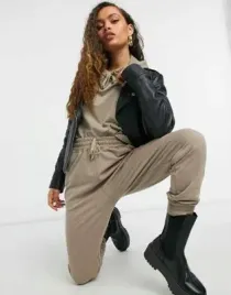 petite-bluza-damska-brazowa-klasyczna-32-rbk