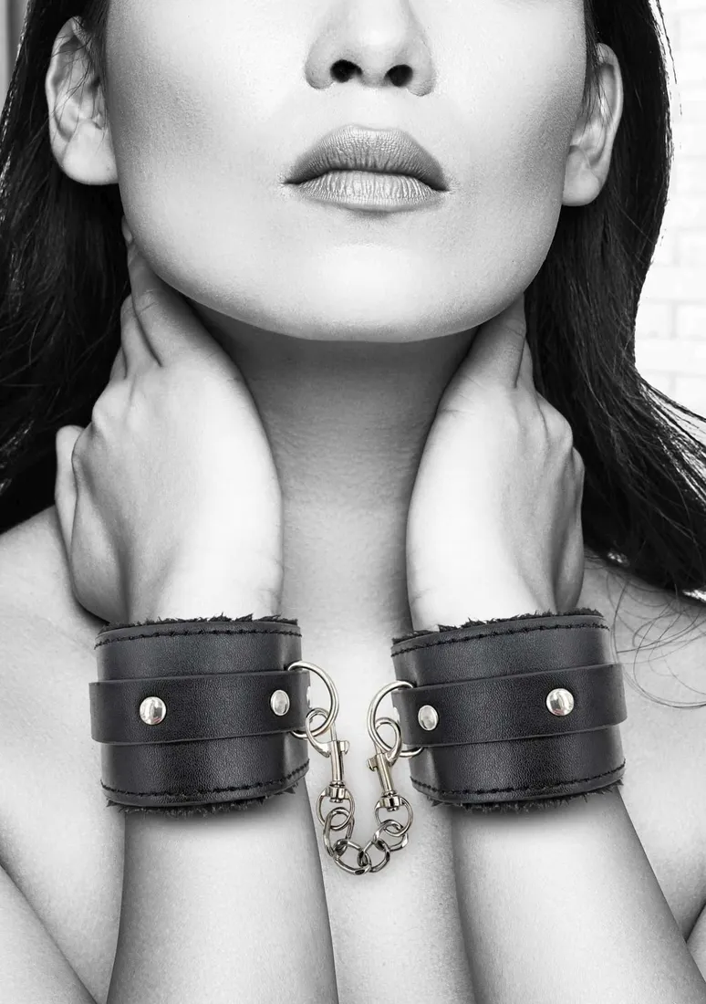 plush-bonded-leather-hand-cuffs-with-adjustable-straps