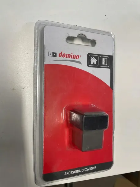 odbojnik-kwadratowy-przykrecany-rodzaj-przykrecany