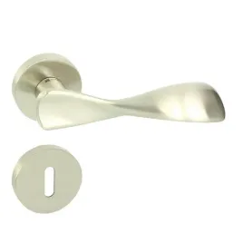 klamka-do-drzwi-wewnetrznych-satyna-klucz-zwykly