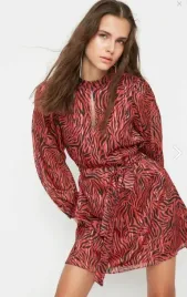 trendyol-sukienka-miedziana-satynowa-mini-40-mwz