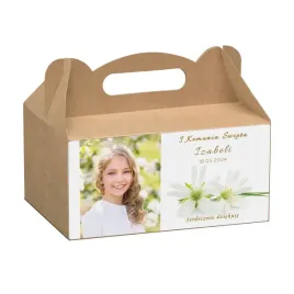 pudelko-na-ciasto-z-etykieta-personalizowana-ze-zdjeciem-dziecka-komunia-sw