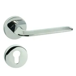 klamka-do-drzwi-wewnetrznych-chrom-szyld-na-wkladke